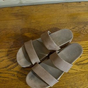 Cliffs brand size 10